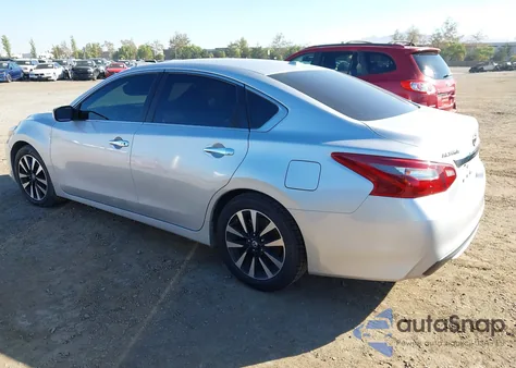 2018 Nissan Altima 2.5 Sv z USA, uszkodzony, nr VIN 1N4AL3AP0JC246707